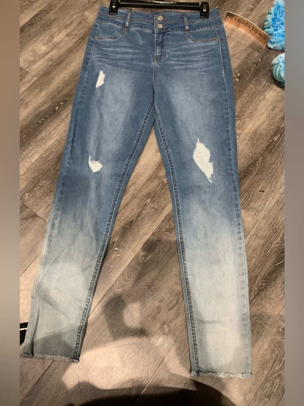 New Tinseltown ombre wash jeans
size 9